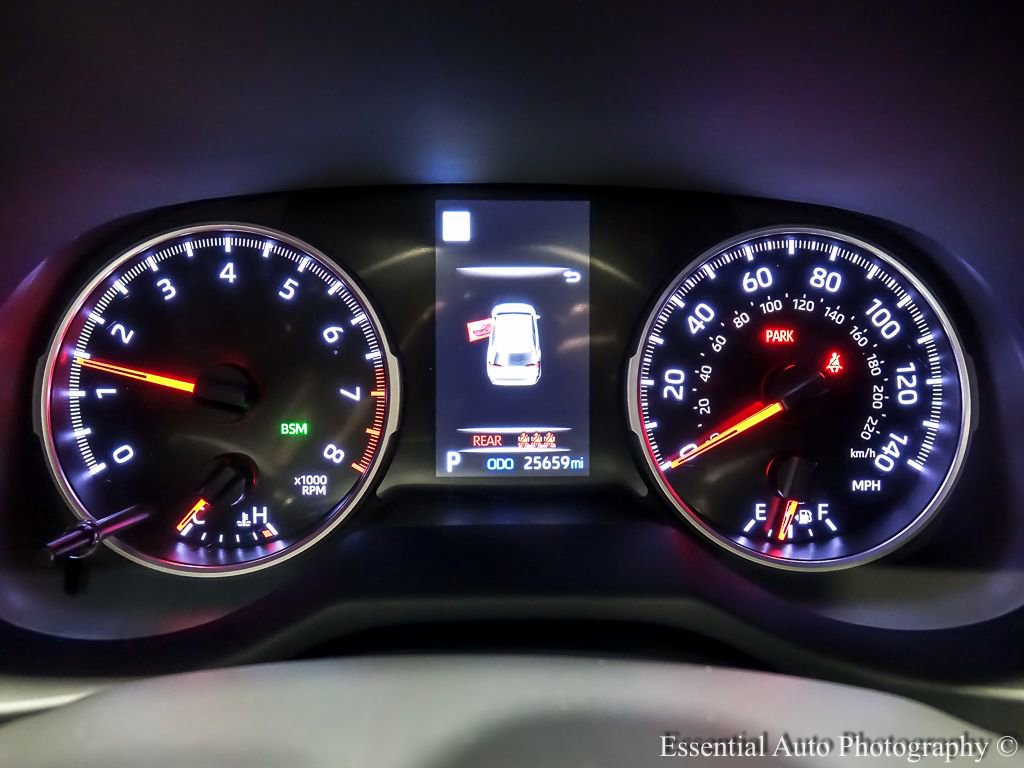 Used 2022 Toyota RAV4 XLE w/ Convenience Package AWD/4WD image 4