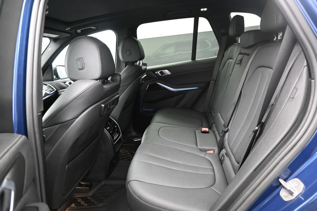 Used 2020 BMW X5 xDrive40i w/ Convenience Package AWD/4WD image 12