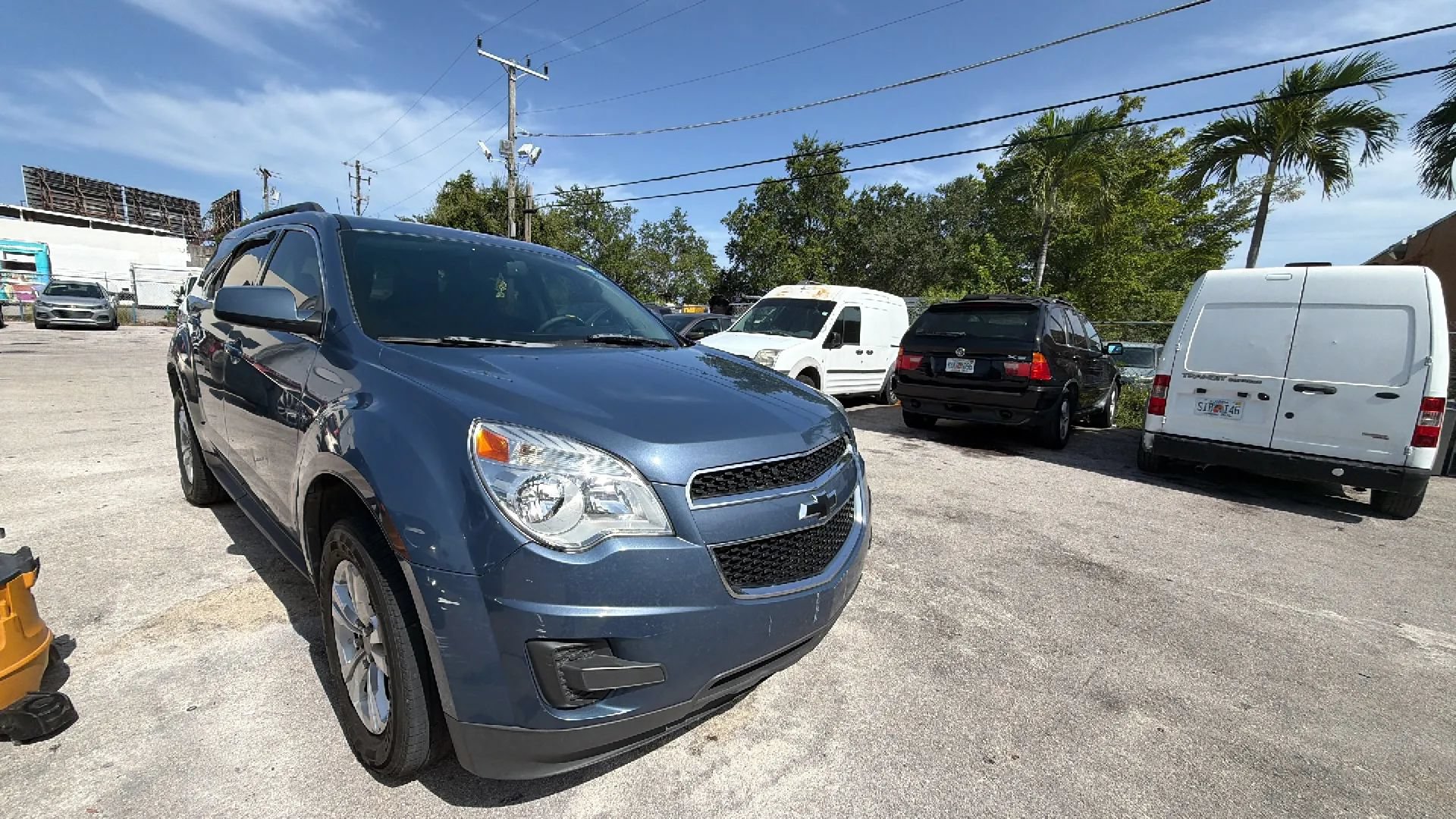Used 2011 Chevrolet Equinox LT w/ Driver Convenience Package FWD image 3