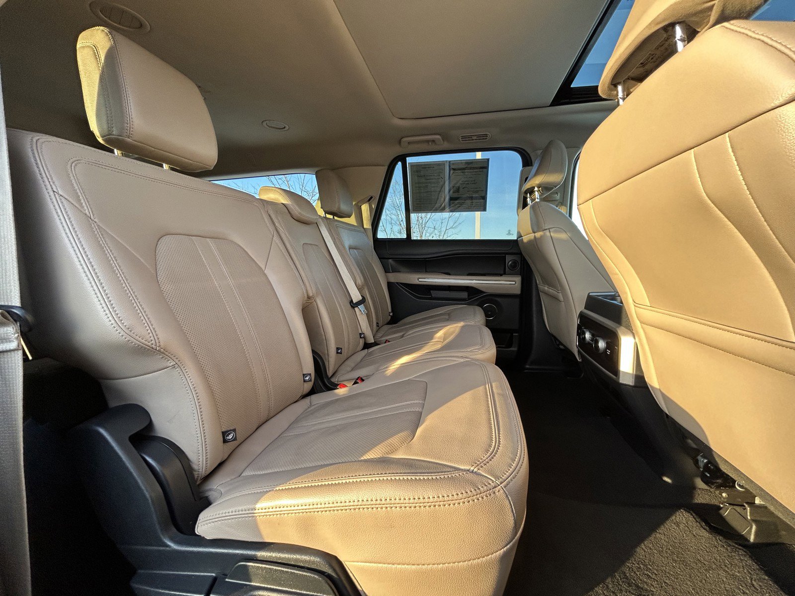 Used 2024 Ford Expedition Max Limited image 18