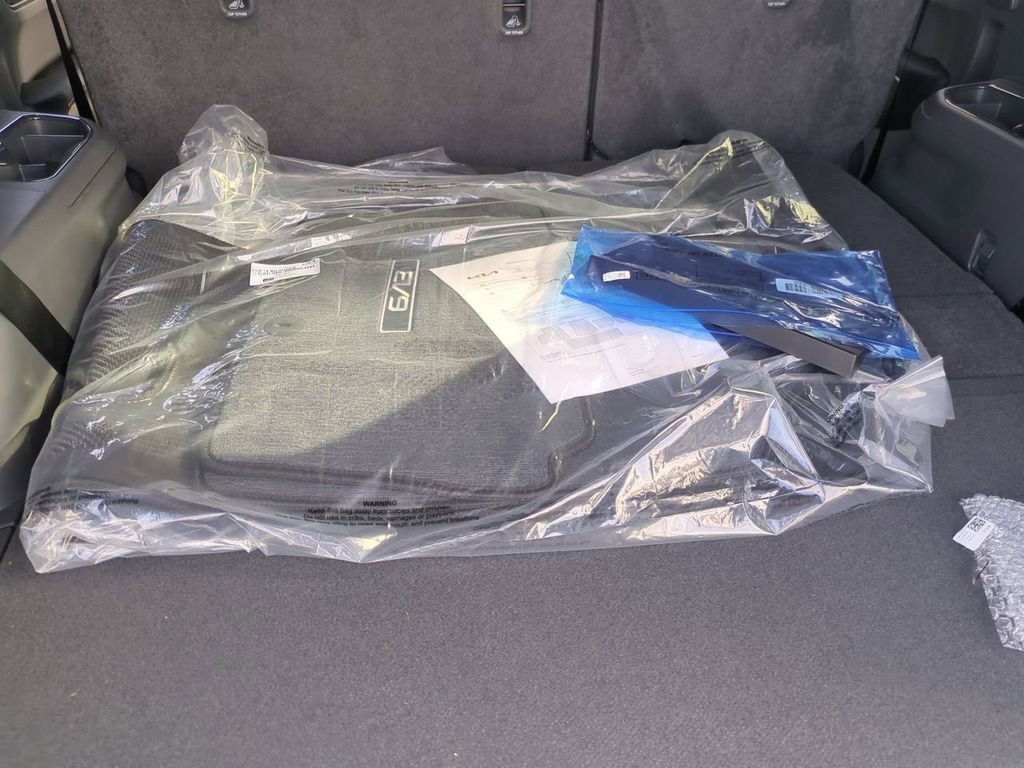 New 2026 Kia EV9 Light image 35