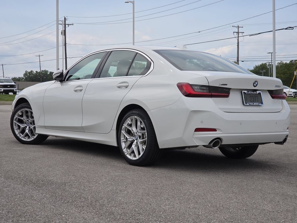 Used 2025 BMW 330i xDrive Sedan AWD/4WD image 8