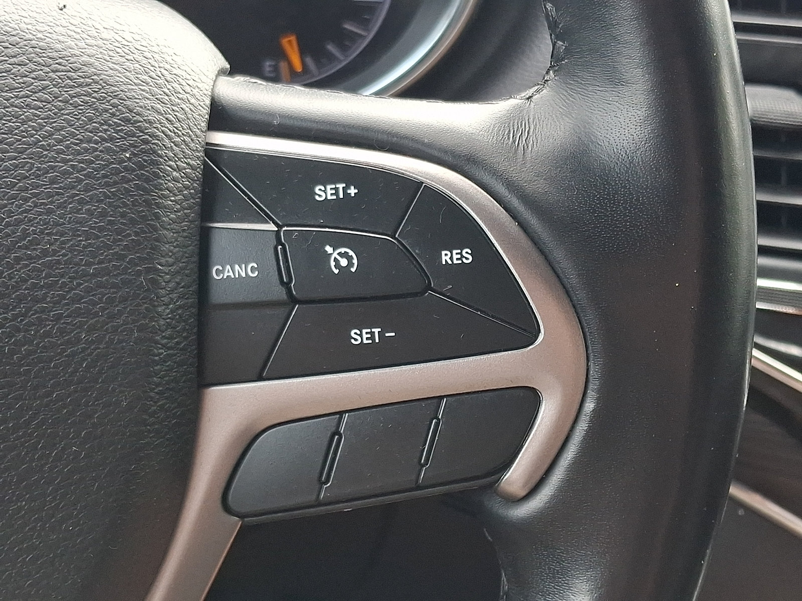 Used 2021 Jeep Grand Cherokee Limited w/ Luxury Group II AWD/4WD image 24