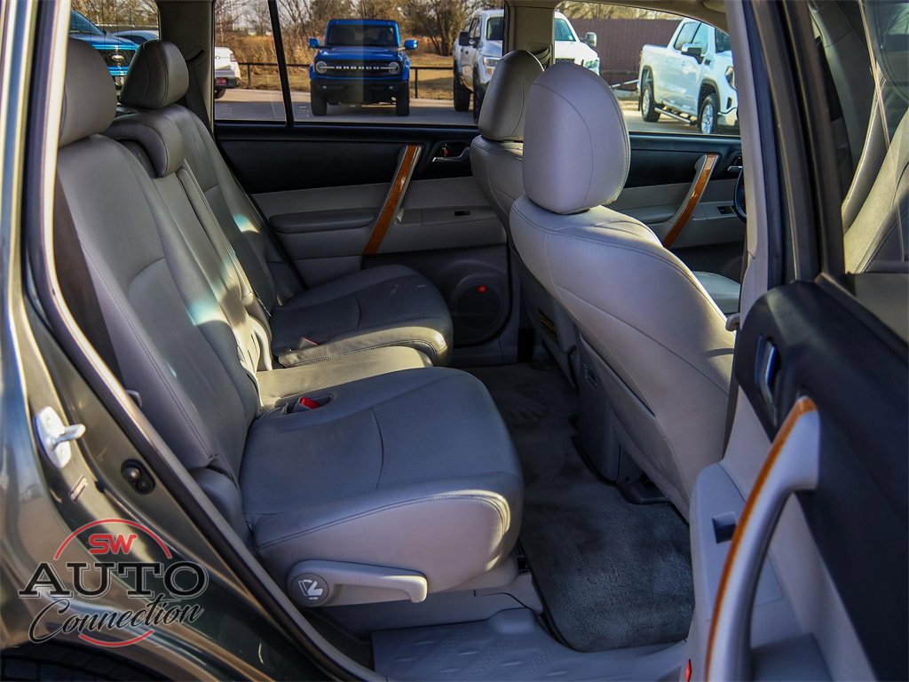 Used 2010 Toyota Highlander Limited image 23