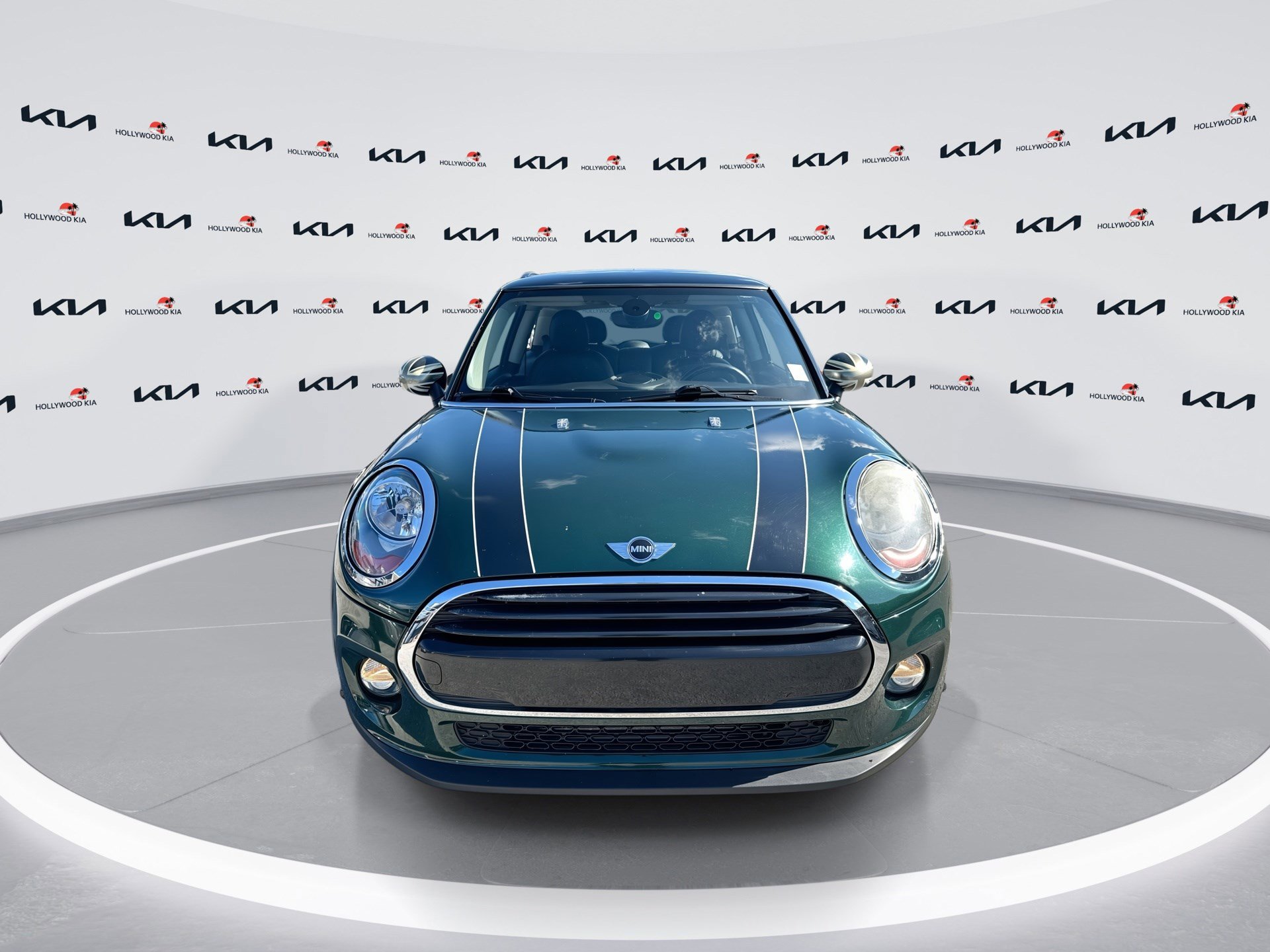 Used 2017 MINI Cooper 2-Door Hardtop FWD image 3