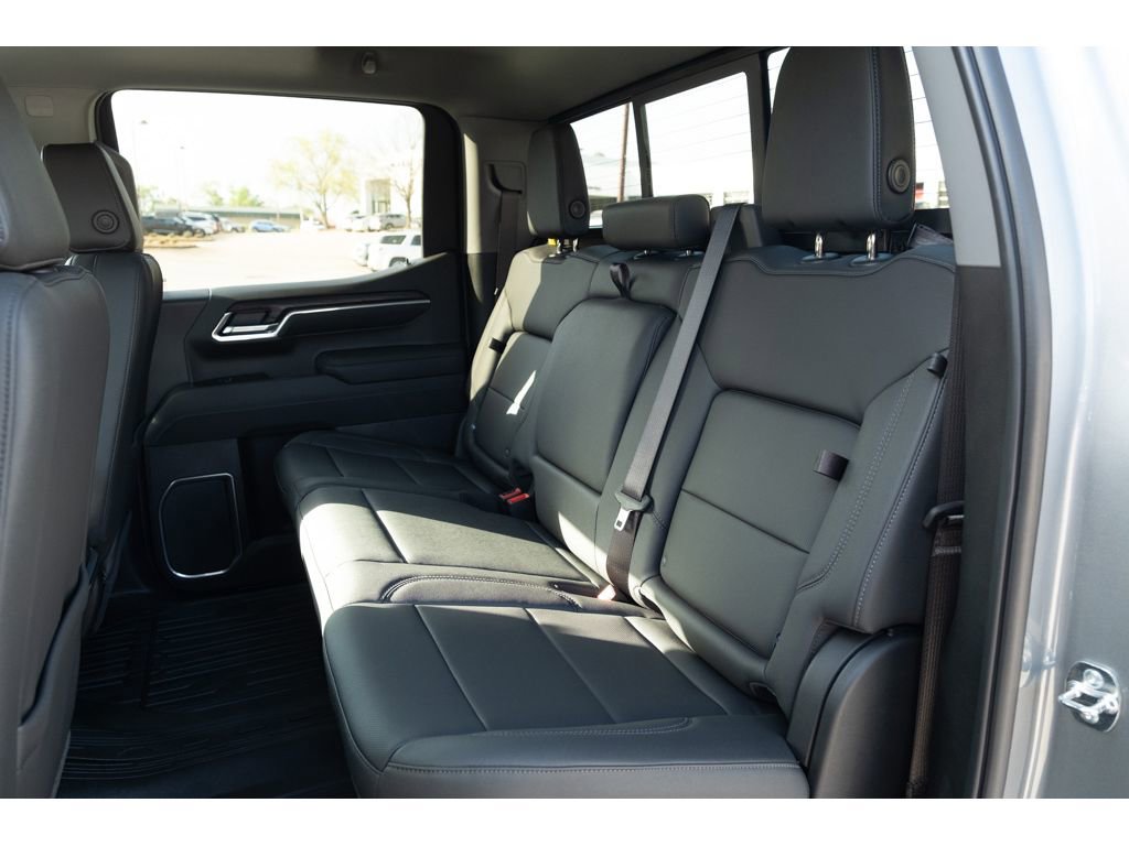 New 2026 GMC Sierra 1500 SLT image 13