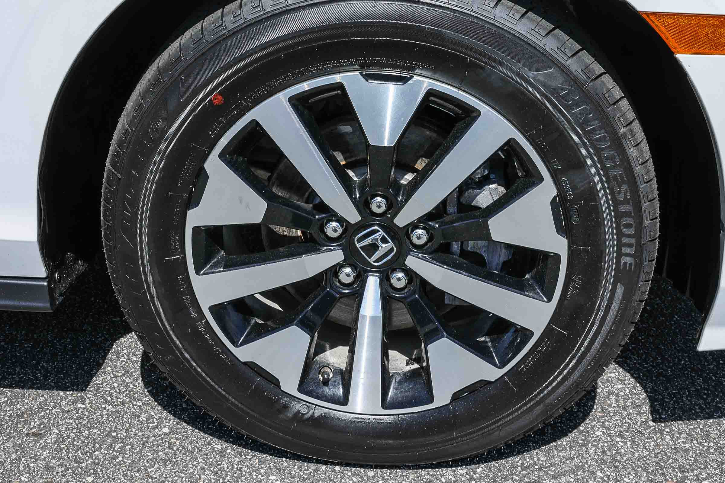 Used 2025 Honda Odyssey EX-L image 12