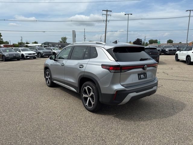 New 2025 Volkswagen Tiguan SE image 4