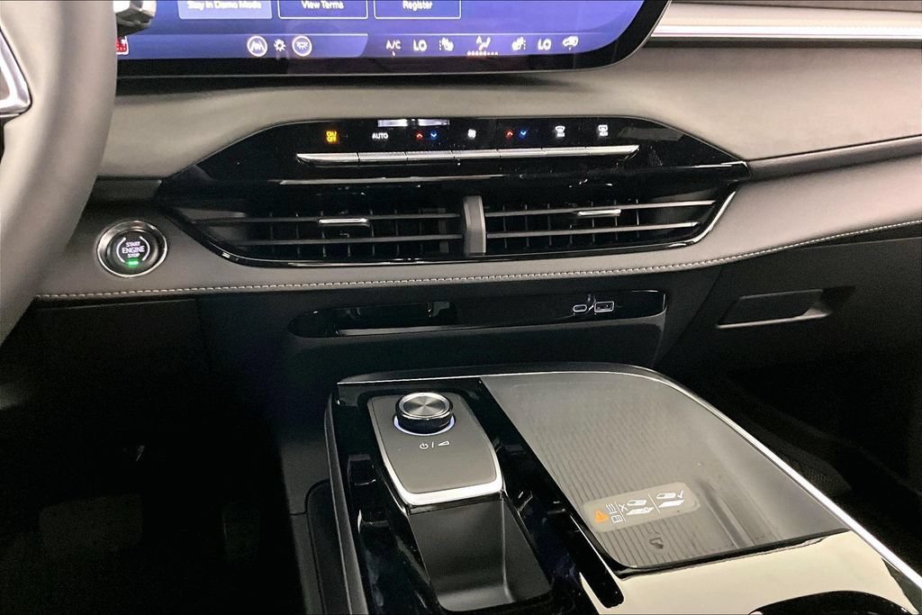 New 2027 Buick Enclave Sport Touring w/ Super Cruise Package FWD image 7