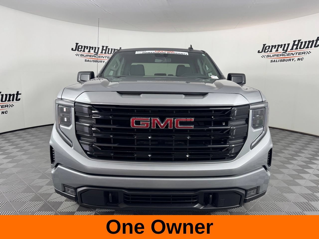 Used 2025 GMC Sierra 1500 Elevation AWD/4WD image 4