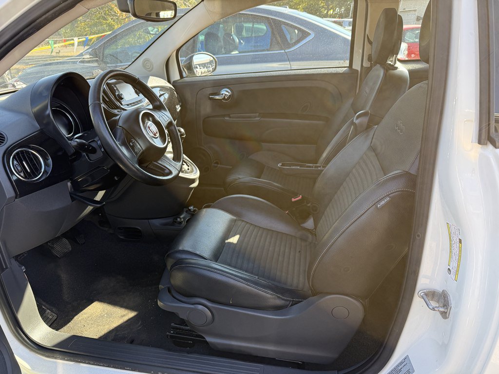 Used 2017 FIAT 500 Pop w/ Sport Black Trim Package FWD image 10