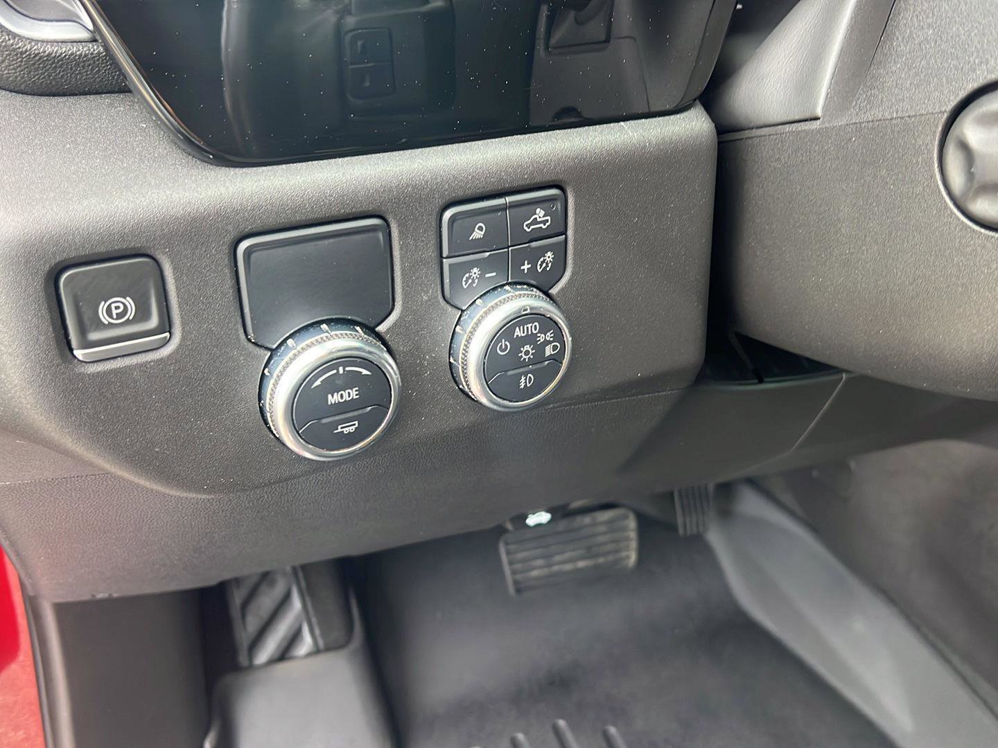 Used 2023 GMC Sierra 1500 SLT w/ SLT Premium Plus Package image 19