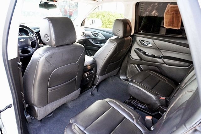 Used 2021 Chevrolet Traverse LT image 16
