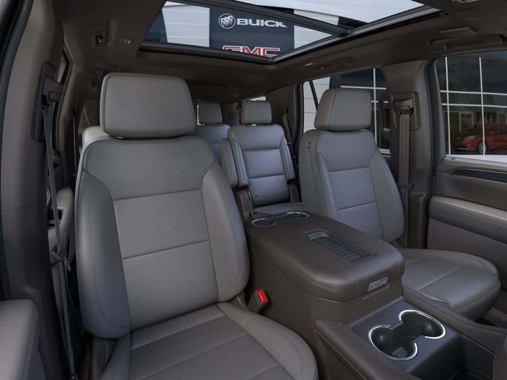 New 2024 GMC Yukon SLT w/ SLT Luxury Package image 16