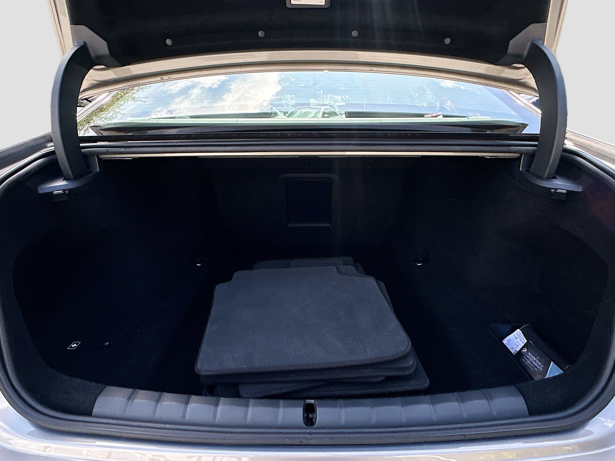 Certified 2023 BMW 740i w/ Parking Assistance Package RWD image 28