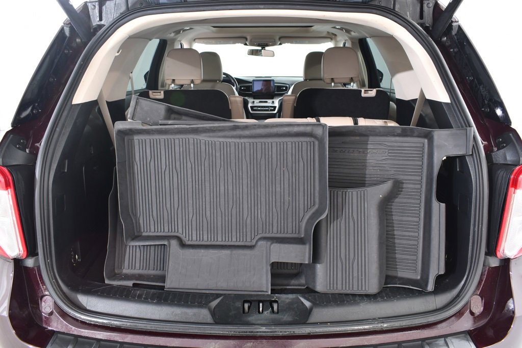 Used 2022 Ford Explorer XLT w/ Equipment Group 202A image 21