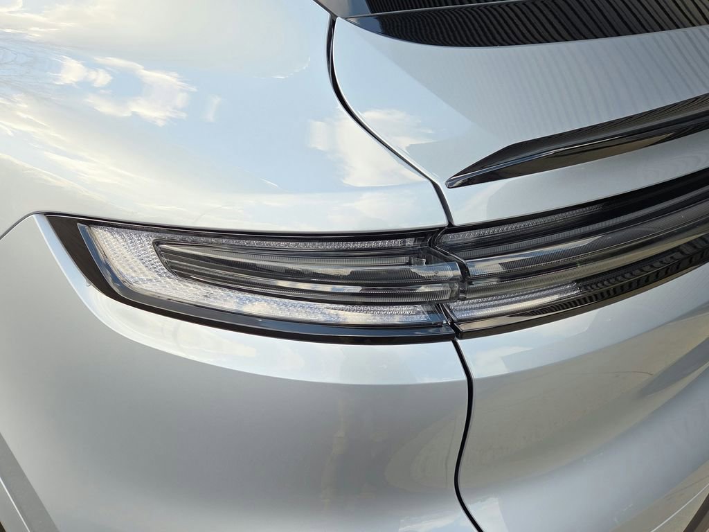 Certified 2025 Porsche Cayenne E-Hybrid Coupe image 26