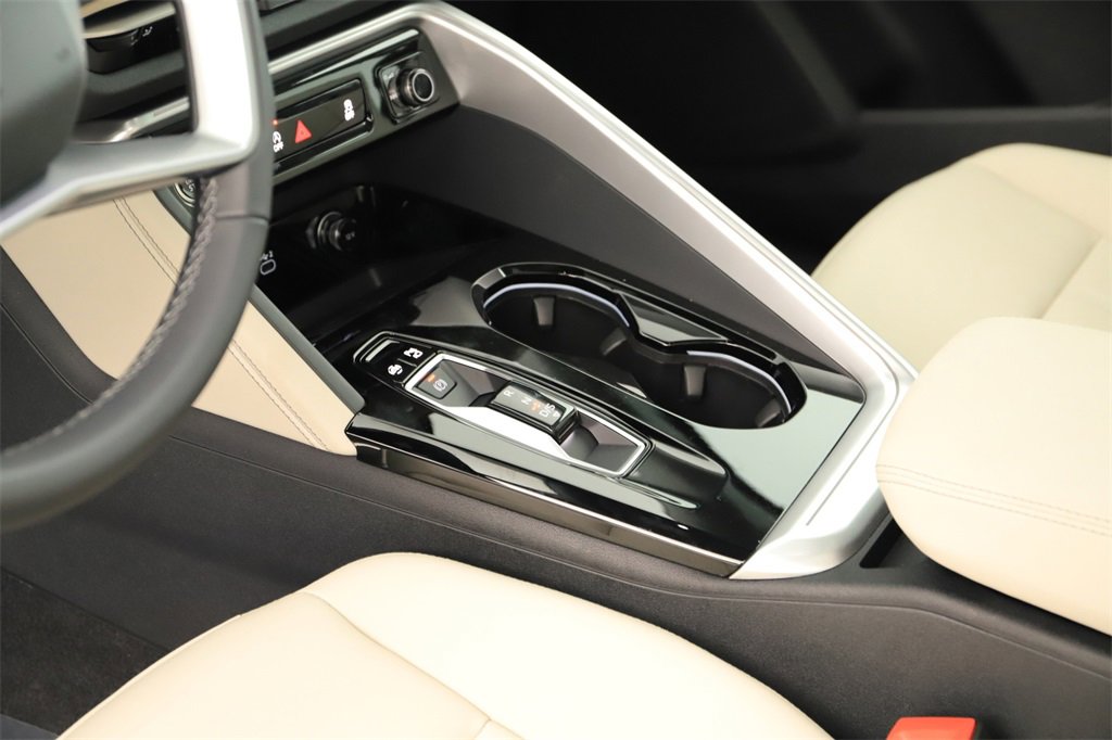 New 2025 Audi Q5 Premium Plus image 17