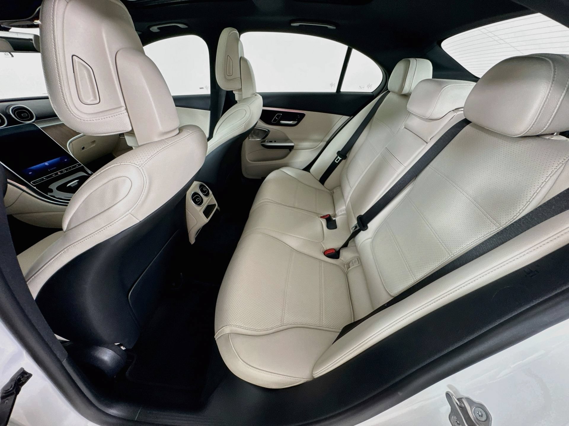 Used 2023 Mercedes-Benz C 300 Sedan image 26