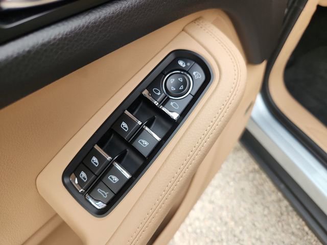 Used 2019 Porsche Macan AWD/4WD image 24