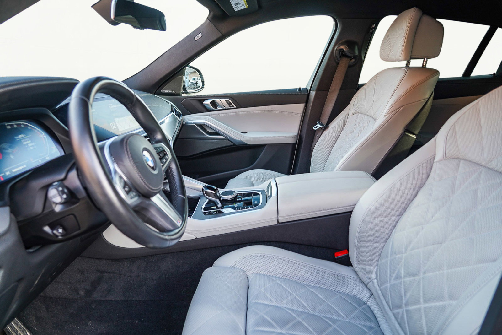 Used 2023 BMW X6 xDrive40i w/ M Sport Package image 21