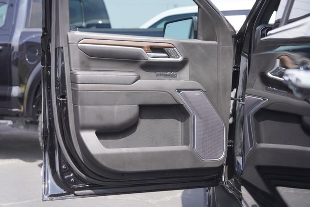 Used 2022 Chevrolet Silverado 1500 High Country w/ High Country Premium Package AWD/4WD image 31