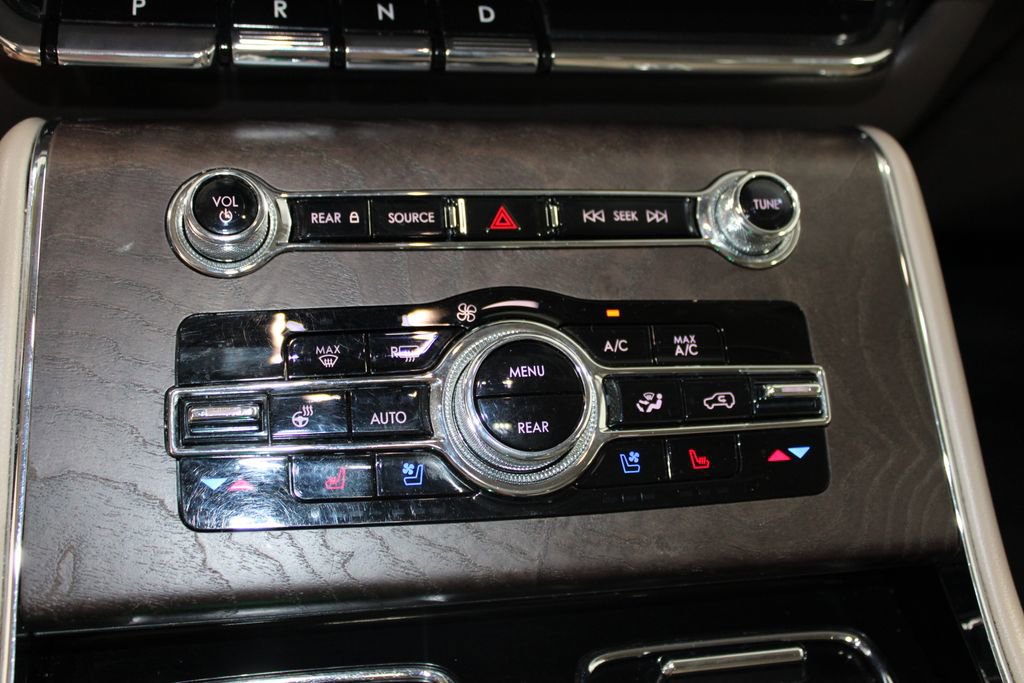 Used 2023 Lincoln Aviator Reserve w/ Equipment Group 201A image 50