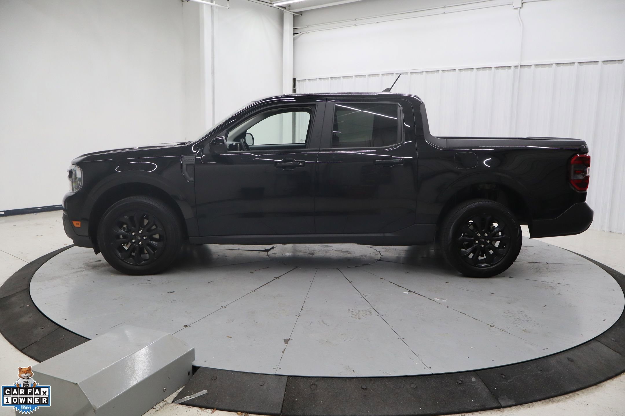 Used 2024 Ford Maverick Lariat w/ Black Appearance Package image 9