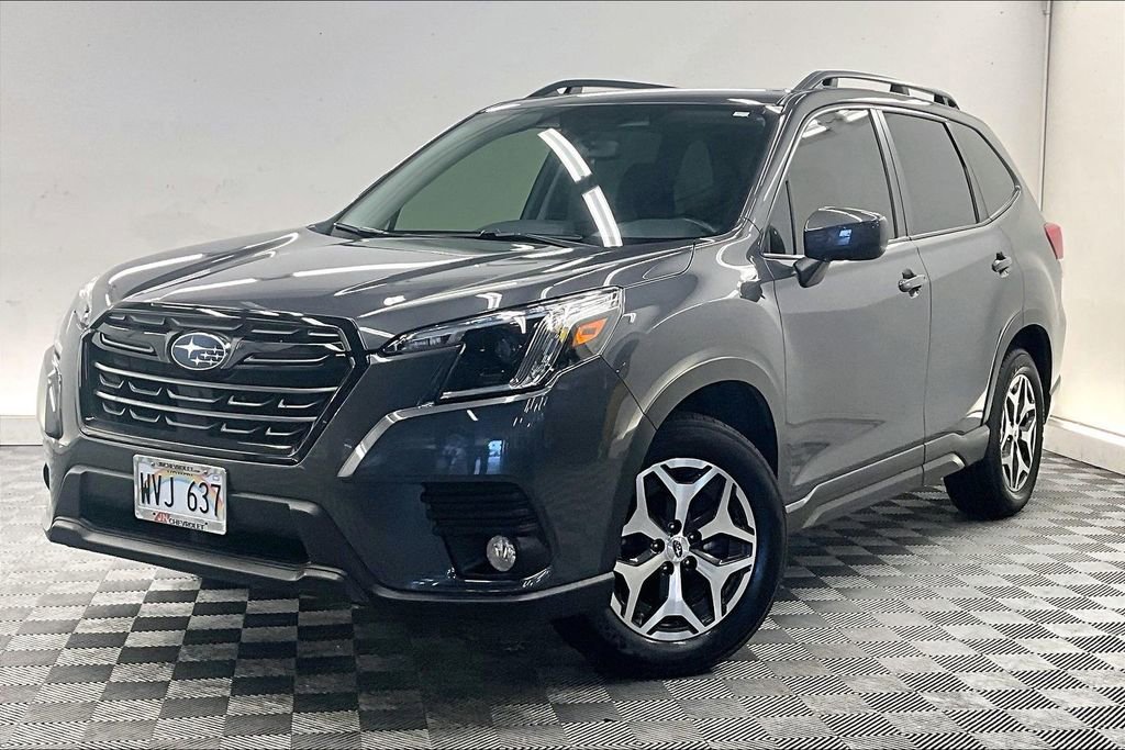 Used 2023 Subaru Forester Premium AWD/4WD image 1