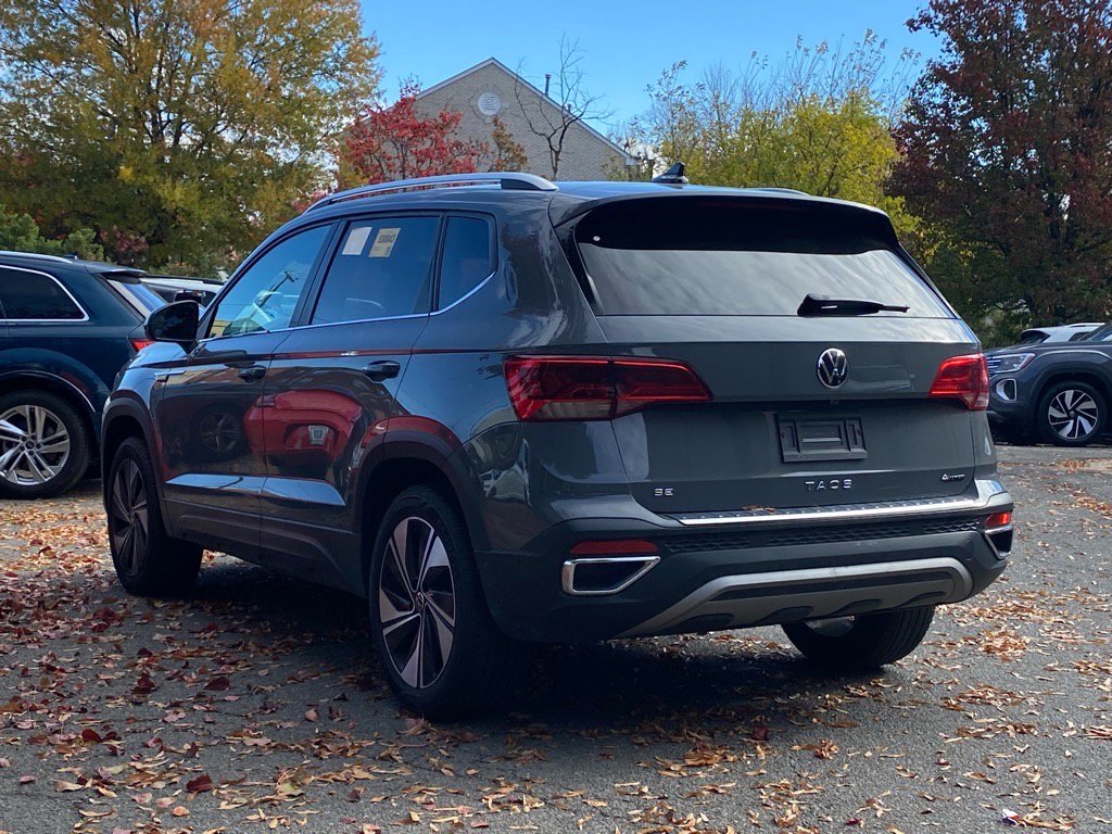 Certified 2023 Volkswagen Taos SE w/ Panoramic Sunroof Package image 5