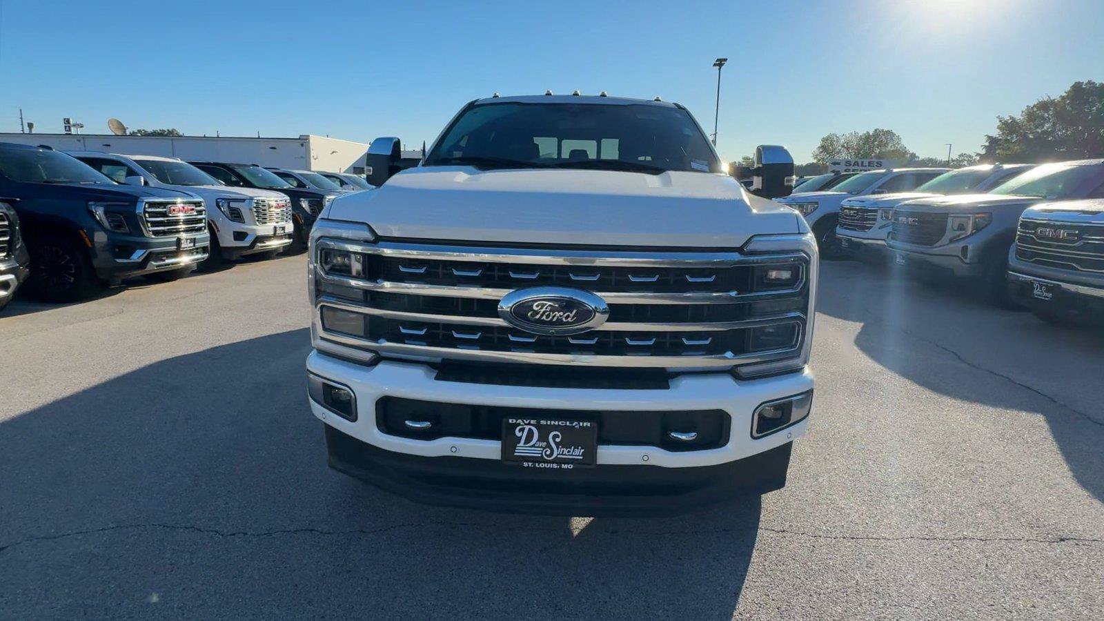 Used 2024 Ford F250 Platinum w/ FX4 Off-Road Package AWD/4WD image 4