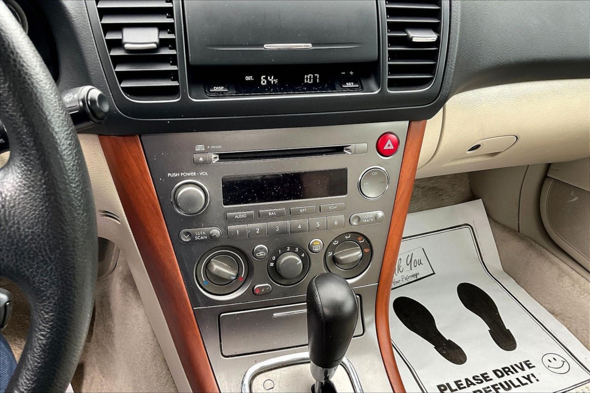 Used 2006 Subaru Outback 2.5i AWD/4WD image 9