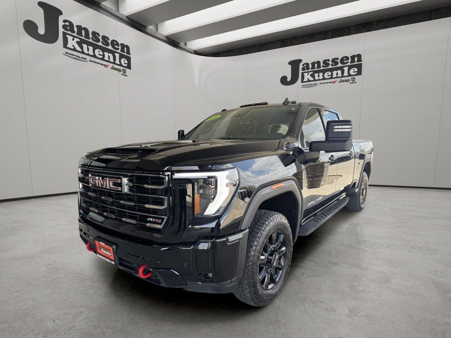 Used 2026 GMC Sierra 2500 AT4 w/ AT4 Premium Plus Package AWD/4WD image 5