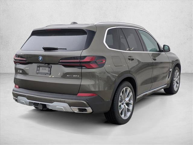 Used 2026 BMW X5 xDrive50e AWD/4WD image 2