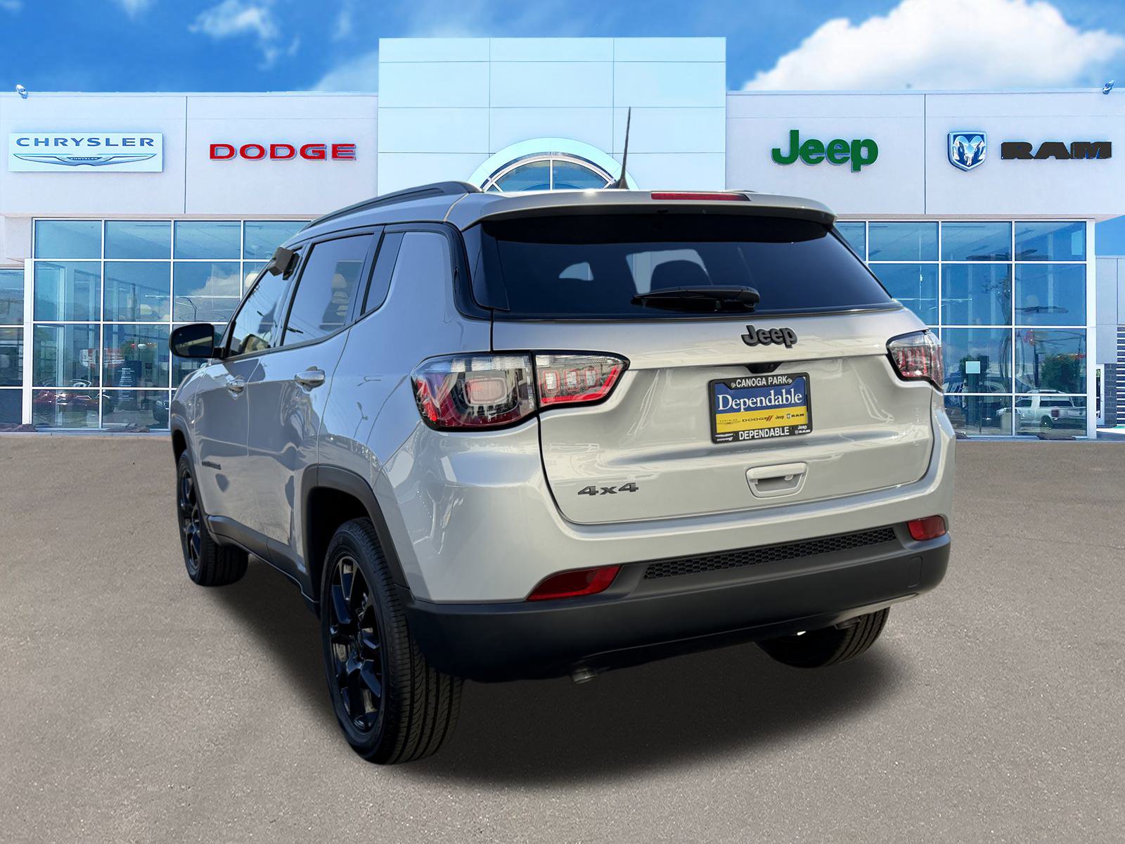 New 2026 Jeep Compass Latitude image 8