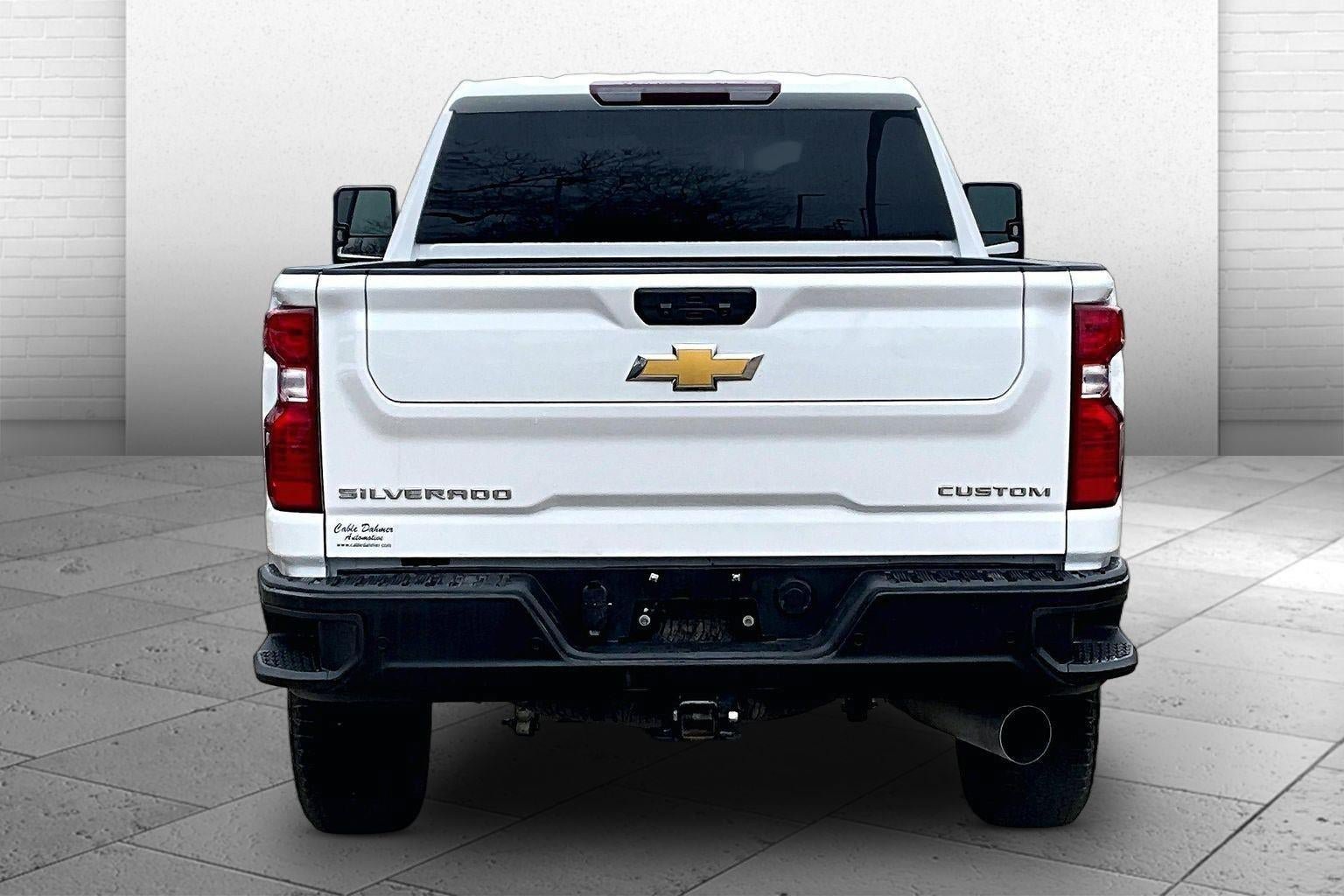 Used 2025 Chevrolet Silverado 2500 Custom w/ Custom Value Package AWD/4WD image 3