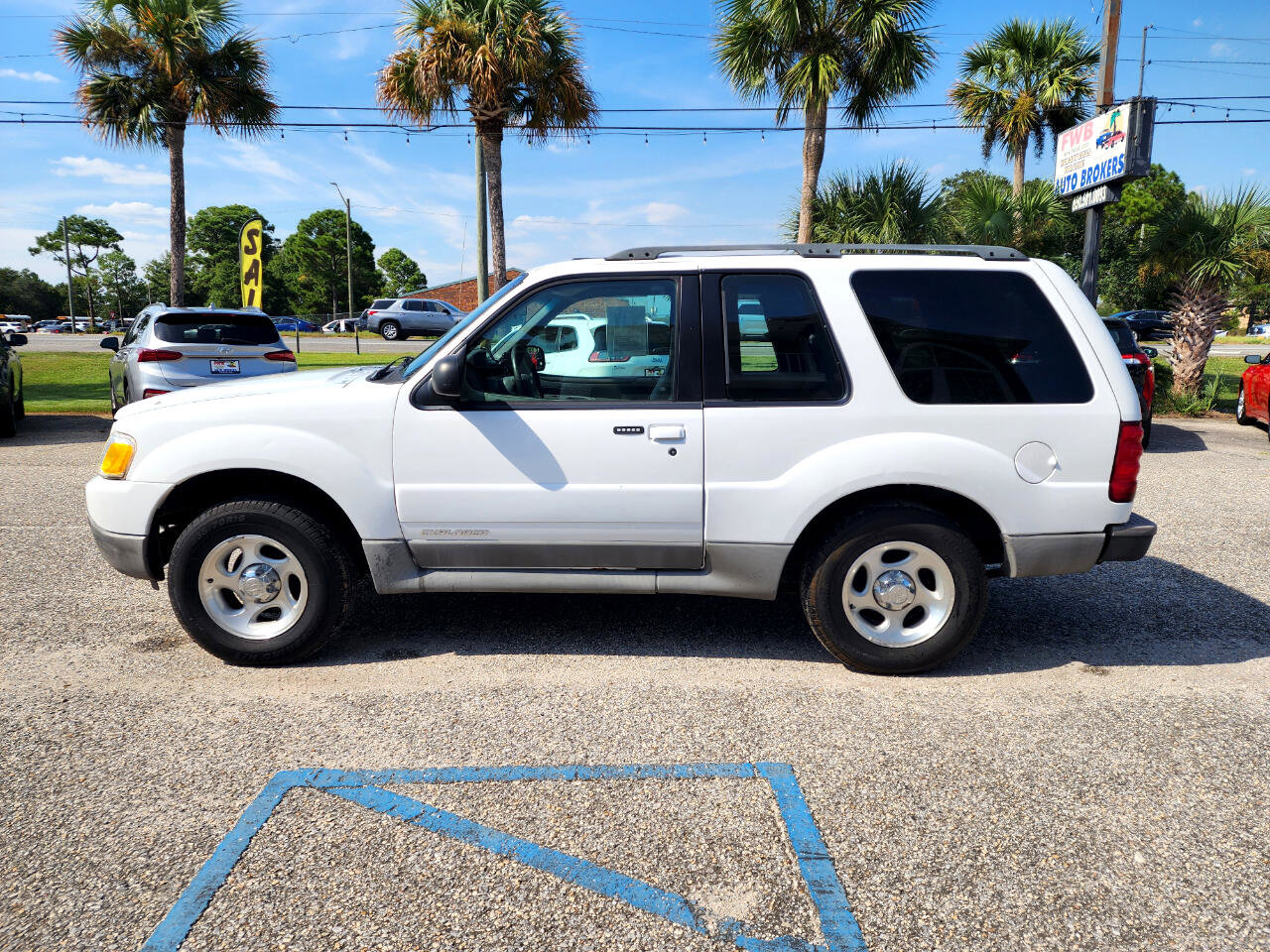 Used 2001 Ford Explorer Sport image 2