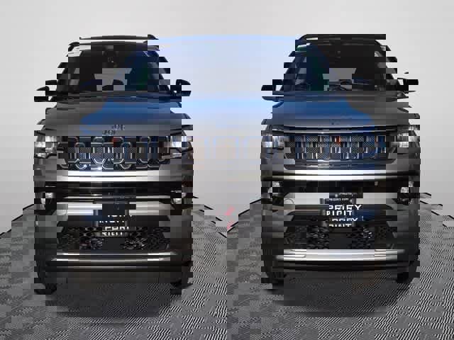 Used 2022 Jeep Compass Limited image 5