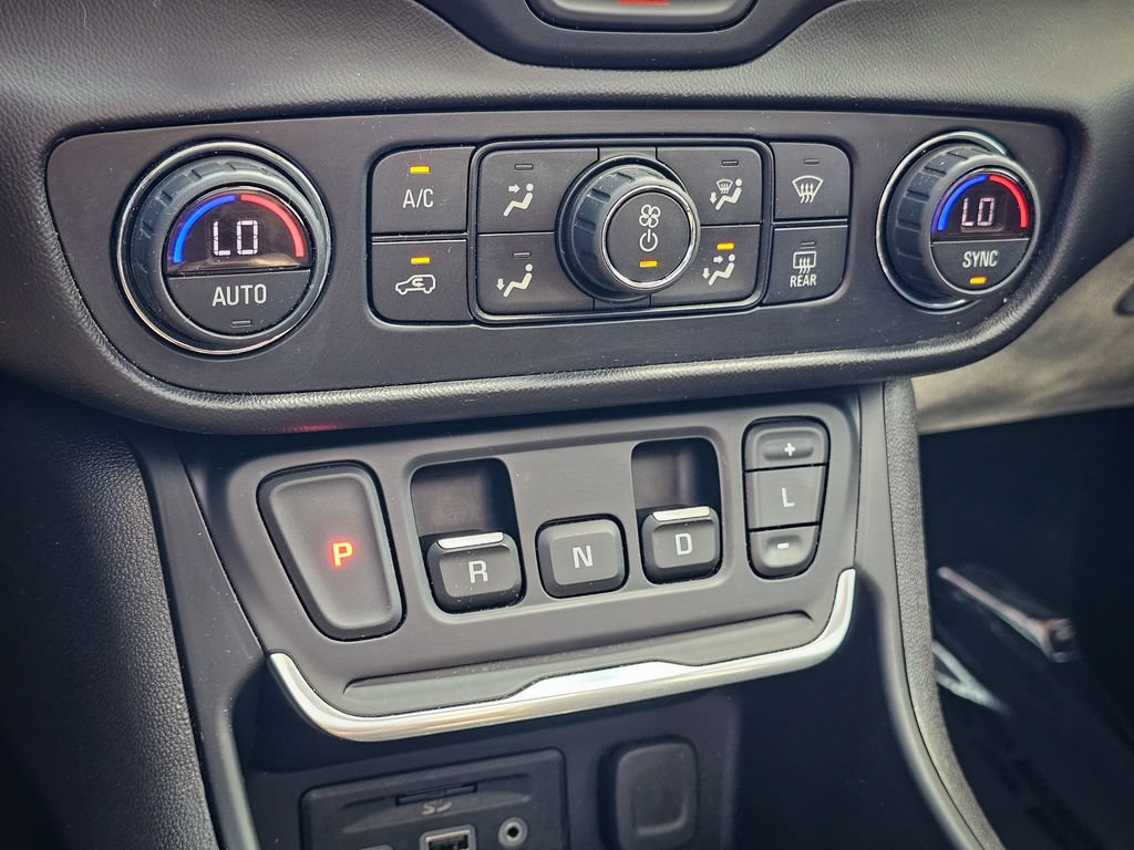 Used 2021 GMC Terrain SLT w/ Infotainment Package II AWD/4WD image 29