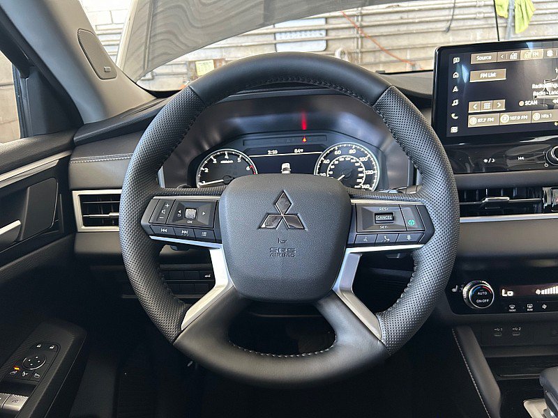 New 2026 Mitsubishi Outlander SE FWD image 22