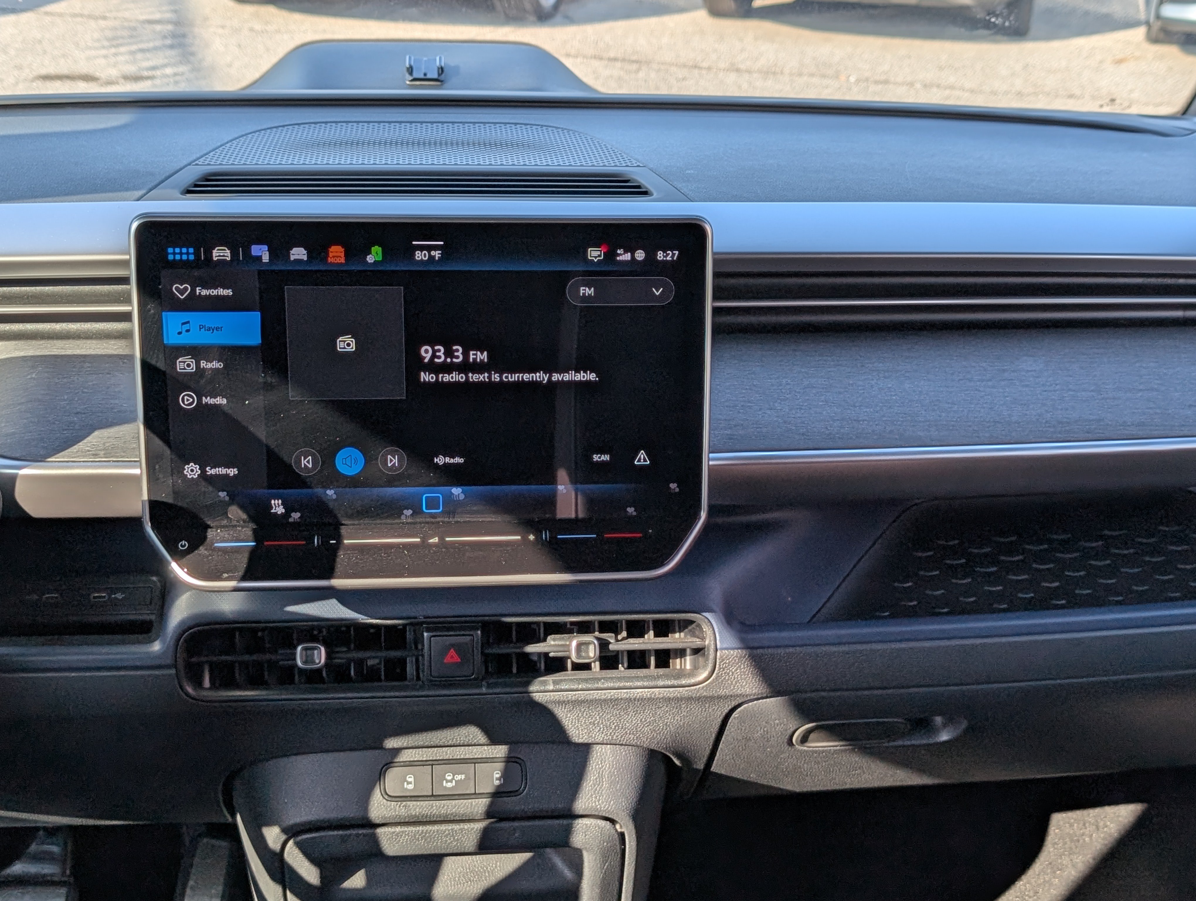 Used 2025 Volkswagen ID. Buzz Pro S Plus RWD image 19