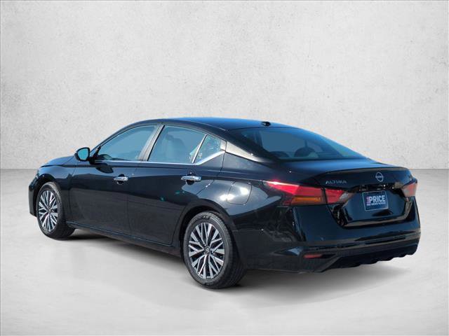 Used 2024 Nissan Altima 2.5 SV image 8