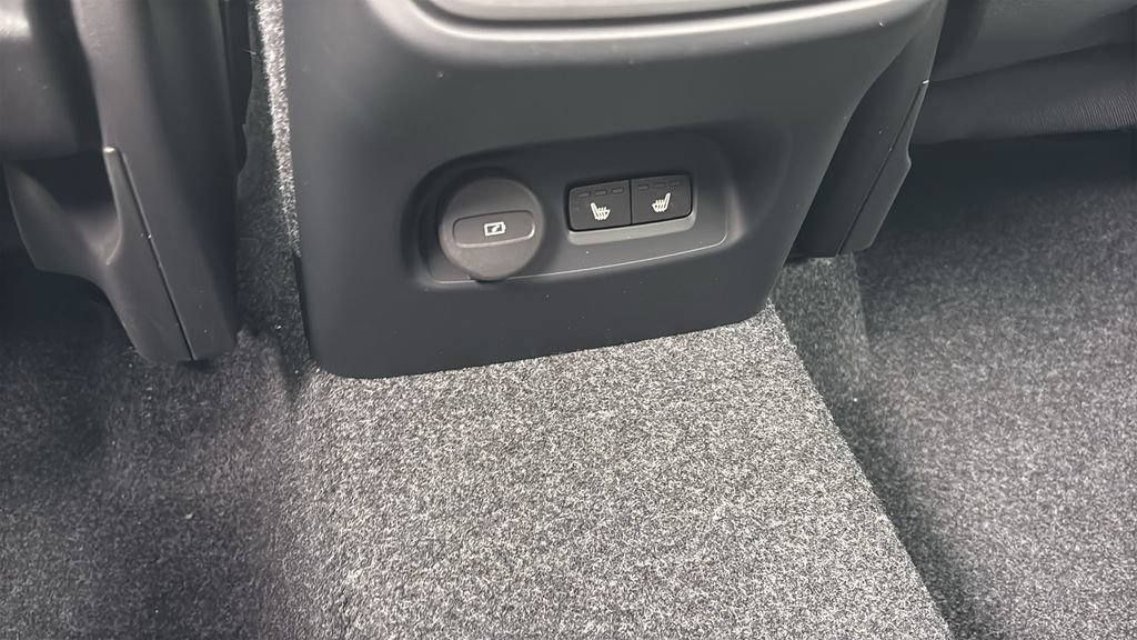 New 2026 Volvo XC40 B5 Ultra w/ Climate Package AWD/4WD image 9