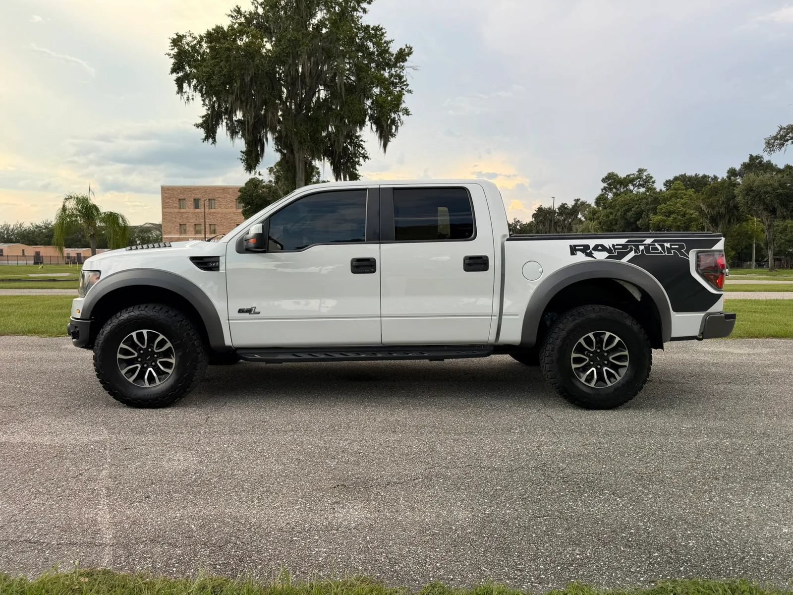 Used 2013 Ford F150 Raptor w/ Luxury Equipment Group AWD/4WD image 10