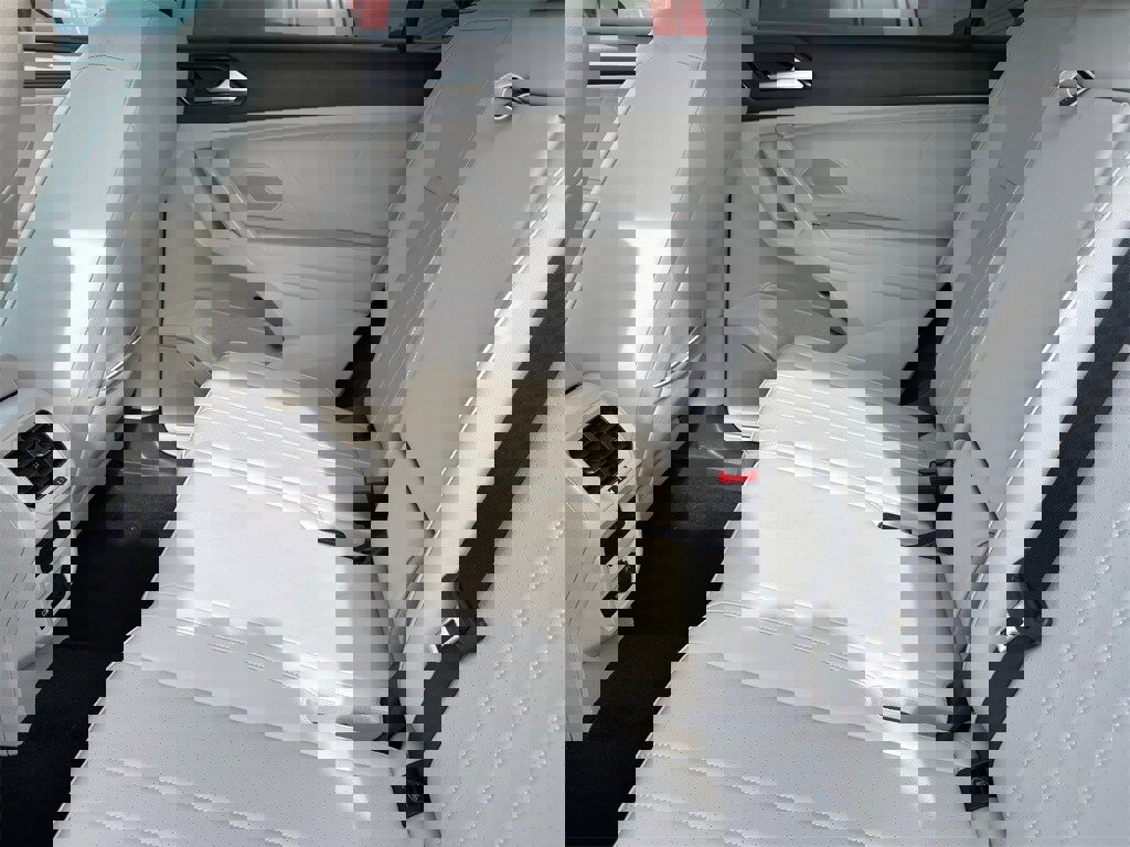 Certified 2022 Volkswagen Tiguan SE w/ Panoramic Sunroof Package image 26