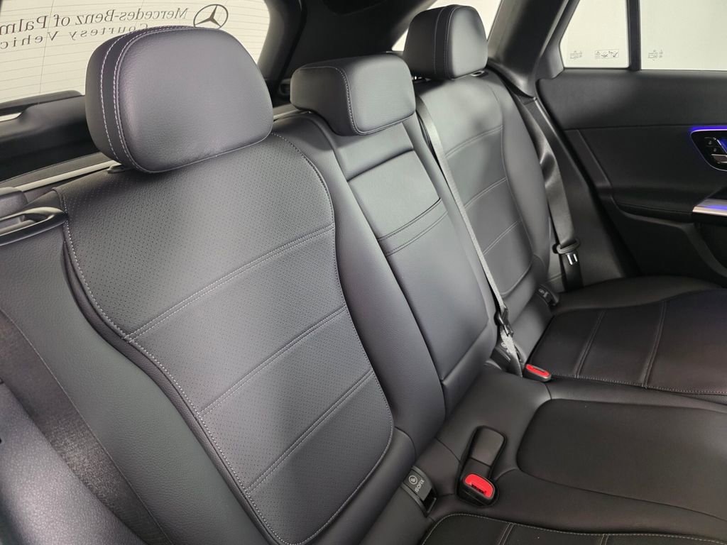 Certified 2025 Mercedes-Benz GLC 300 image 27
