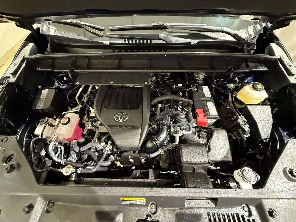 Certified 2025 Toyota Highlander XSE image 10
