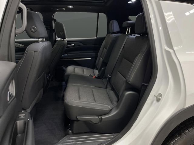 Used 2024 Chevrolet Traverse LT w/ Midnight/Sport Edition image 31