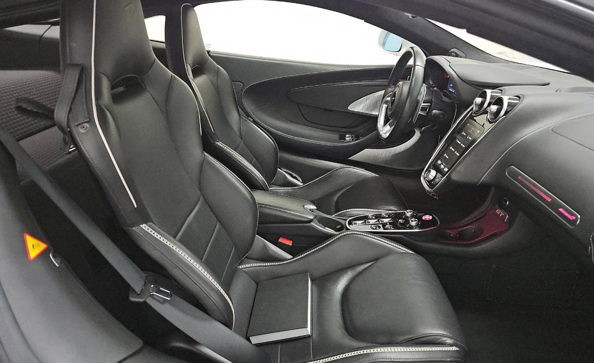 Used 2023 McLaren GT RWD image 6