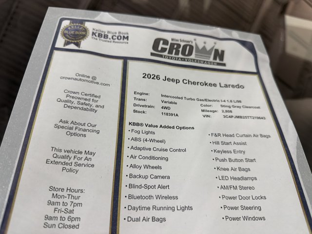 Used 2026 Jeep Cherokee Laredo AWD/4WD image 39
